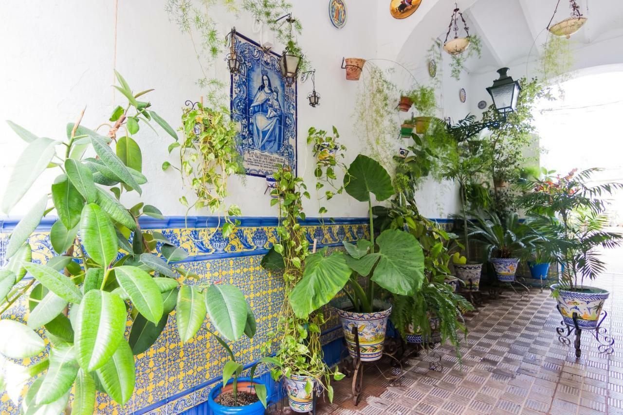 Apartment Misterhost Triana Patio De Flores *