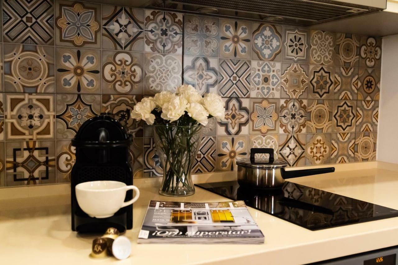 Misterhost Triana Patio De Flores Apartment Seville